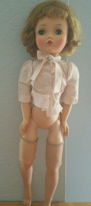 Vintage Madame Alexander Blonde Cissy Doll w/ Clothes 2