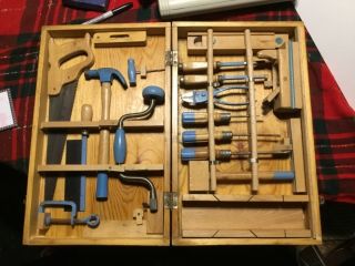 Handy Andy Carpenters ToolChest the case says Traditional Old World Craftmanship 5