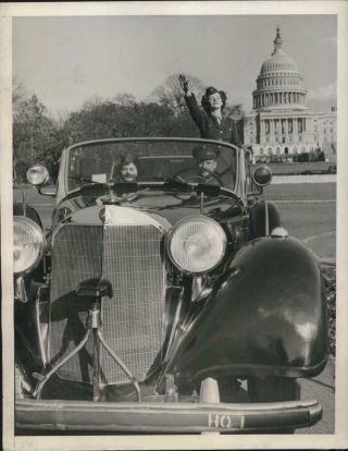 Wwii U.  S.  Soldier & Wacs Riding In Hitlers Mercedes In Washington Dc Photo - A686