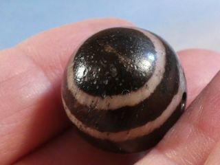 LARGE ANTIQUE PUMTEK BEAD RARE GHOST EYE PATTERN ROUND SHAPE BEAD 21.  8 MM TOPS 11