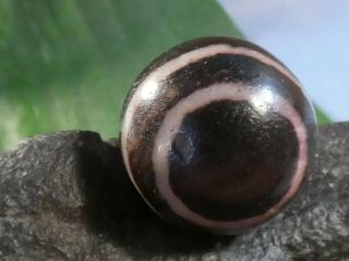 LARGE ANTIQUE PUMTEK BEAD RARE GHOST EYE PATTERN ROUND SHAPE BEAD 21.  8 MM TOPS 6