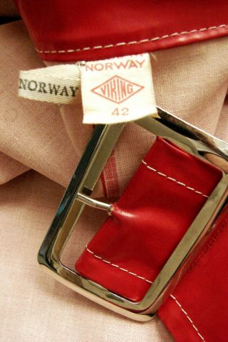 VIKING VINTAGE 60 ' s - 80 ' s RED PVC VINYL RAINCOAT WOMEN ' S 42 EU / L - XL NORWAY 12