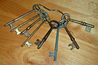 Vintage Set Of 8 Skeleton Keys (2 3/4 " - 3 1/4 ") Penn,  Yale & Towne Solid Steel