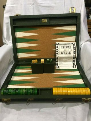 Vintage Bakelite Swirl 15 Green And 15 Yellow Chips Backgammon Set