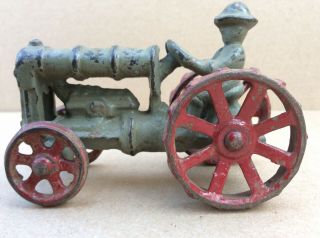 1920’s Cast Iron Fordson Tractor Toy With Driver Arcade A.  C.  Williams 4” Long