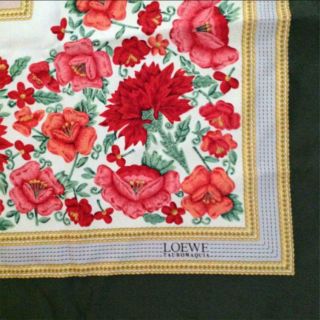 Loewe Scarf Stole Floral Flower Silk 100 Woman Luxury Auth Vintage 34 