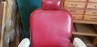 Theo A.  Kochs vintage antique barber chair 5