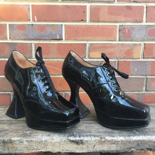 John Fluevog Munster Vintage 1990s Patent Leather Velvet Shoelace Size 7