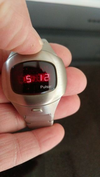 Pulsar P4 Executive Rare 24hr Vintage digital Led Time Computer Watch Solid band 2