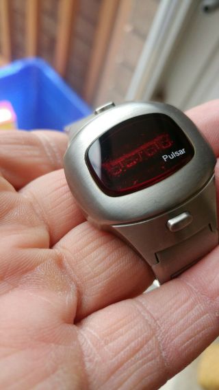 Pulsar P4 Executive Rare 24hr Vintage digital Led Time Computer Watch Solid band 6