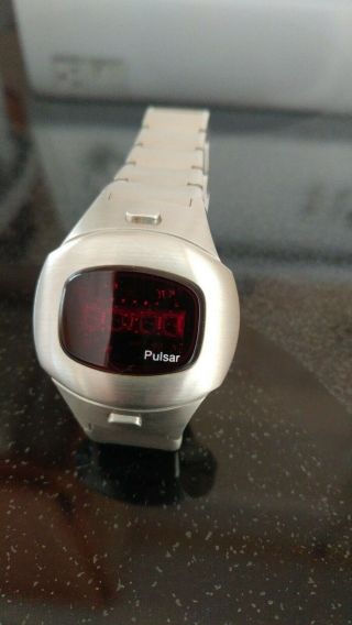 Pulsar P4 Executive Rare 24hr Vintage digital Led Time Computer Watch Solid band 7