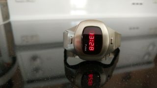 Pulsar P4 Executive Rare 24hr Vintage digital Led Time Computer Watch Solid band 8