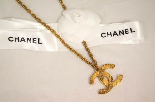 Auth Chanel Vintage Chain Necklace Cc Logo Gold J2376