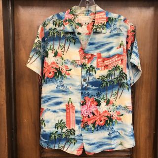 Vintage 1950’s Aloha Tower Pattern Crepe Loop Collar Hawaiian Shirt - S/m