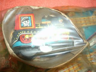 Vintage 50 ' s - 60 ' s Tin Wind Up  Busy Choo Choo  Toy Train Japan NOS P - 216A 4