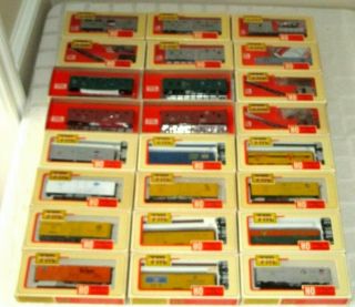 24 - Vintage Ho Train Miniature Freight Box Cars - All Old Stock - All Un - Run