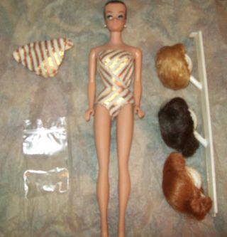 HTF 1963 DARK BRUNETTE Fashion Queen Barbie 2
