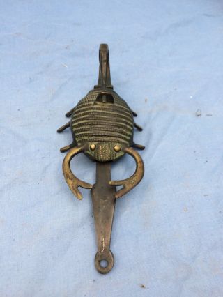 VINTAGE ANTIQUE INDIAN ASIAN BRASS SCORPION TRUNK PADLOCK WITH KEY 2