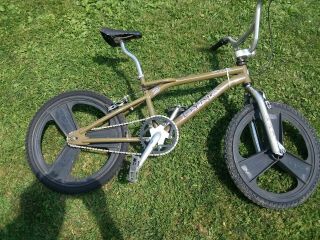 Vintage Dyno Compe Bmx Freestyle Bicycle With Gt Mags