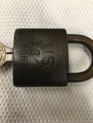 Old Military Foot Locker Lock 26 U.  S.  Fort,  Serial 11135 With Key,  Lock