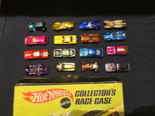 2 Vintage Hot Wheels cases with cars - estate find Late 1960s & 1970s 8