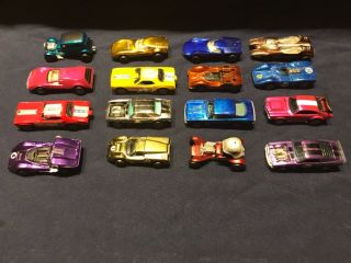 2 Vintage Hot Wheels cases with cars - estate find Late 1960s & 1970s 9