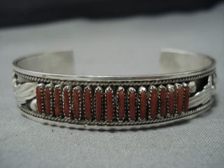 INCREDIBLY INTRICATE VINTAGE ZUNI CORAL STERLING SILVER BRACELET CUFF 2