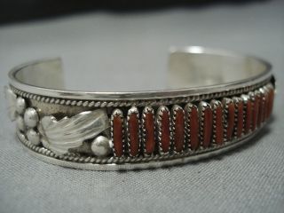 INCREDIBLY INTRICATE VINTAGE ZUNI CORAL STERLING SILVER BRACELET CUFF 3
