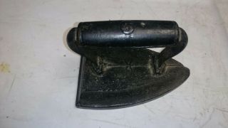 Antique/vintage Heavy Cast Iron Flat Iron With Cast Iron Handle - Door Stop