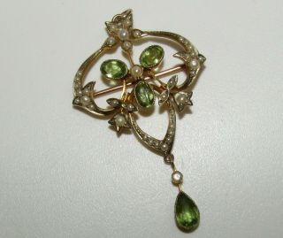 Iconic,  Victorian,  9 Ct Gold Brooch/pendant With Fine Peridot And Seed Pearls