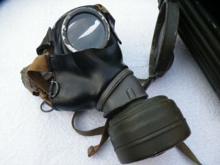 WW 2 BMW GERMAN ORIG GAS MASK CAN EARLY WAR MASK AND LATE WAR CAN COMPLETE 7