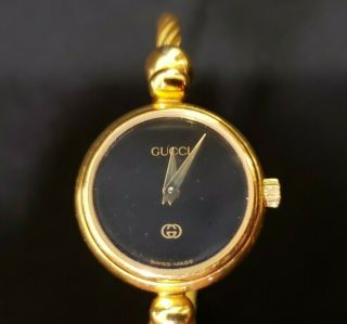 Vintage Gucci Twisted Cable Bangle Watch 2700L Womens Swiss Made Movement Quartz 6