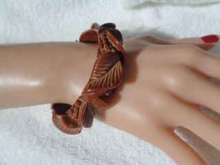 Vintage Rare & Deeply Carved Leaf Bakelite Bracelet