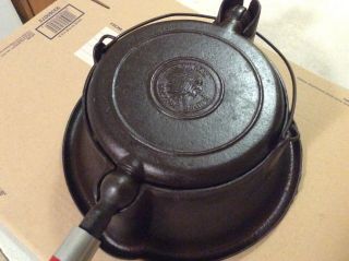 Wapak Indian Head Waffle Maker Antique Cast Iron Skillet Griddle Vintage,  old. 2