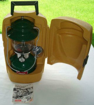 Coleman 200a Green Single Mantle Gas Lantern W/yellow Case 1980 - No Chips