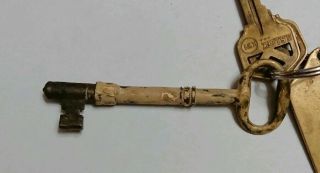 Vintage/Antique Large Brass Solid Barrel Skeleton Key on Salvation Army Keychain 4