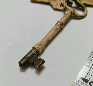 Vintage/Antique Large Brass Solid Barrel Skeleton Key on Salvation Army Keychain 5