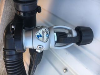 Aqua Lung Mistral - - a modern double hose regulator - - US Divers - - 4