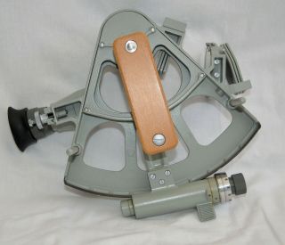 Freiberger marine sextant in case ' Prazisionsmechanik ' - Carl Zeiss, . 11