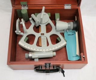 Freiberger marine sextant in case ' Prazisionsmechanik ' - Carl Zeiss, . 2