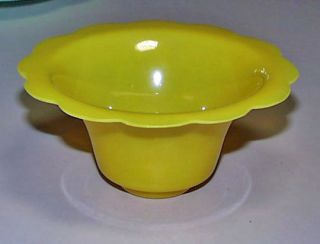 Best Antique Imperial Yellow Chinese Peking Glass Lotus Design Top Bowl