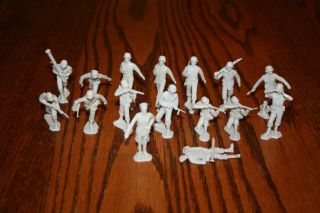 16 Vintage Marx 1963 Wwii Light Gray German Army Soldiers Y - Mpc Timmee