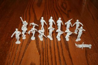 16 Vintage Marx 1963 Wwii Light Gray German Army Soldiers T - Mpc Timmee