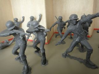 14 Vintage Louis Marx Ww2 German Soldiers Plastic Playset Figures - 6 " Tall