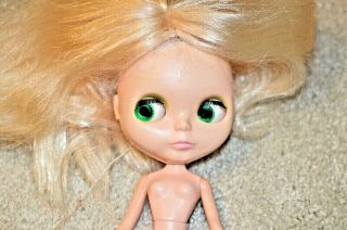 1972 Kenner Blythe doll Blonde side part Hair 7 line version Rare doll 12