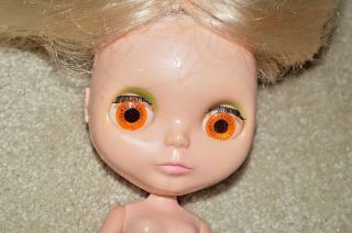 1972 Kenner Blythe Doll Blonde Side Part Hair 7 Line Version Rare Doll