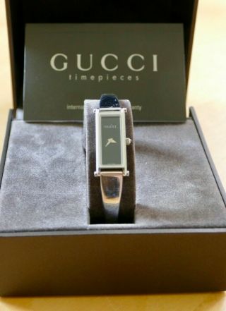 Vintage Ladies Designer Gucci Watch Silver (2001) Battery