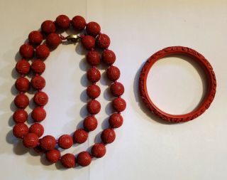RARE ANTIQUE VINTAGE CHINESE CARVED RED CINNABAR BEAD NECKLACE AND BANGLE SET 3