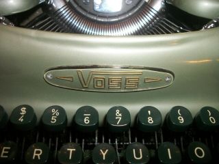 RARE Vintage VOSS Wuppertal De Luxe Typewriter With Case West Germany In Green 2