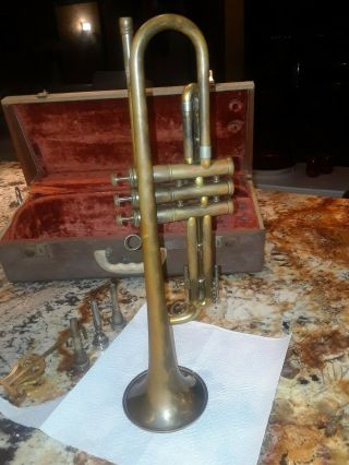 Vintage 1955/56 Ambassador trumpet with 3 mouthpieces 2